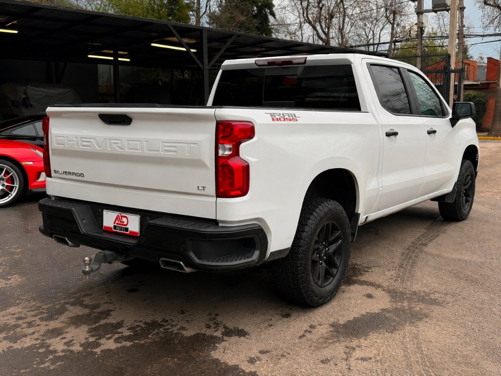 Chevrolet SILVERADO LT TRAIL BOSS 5.3 2023 - Imagen 4 de 14
