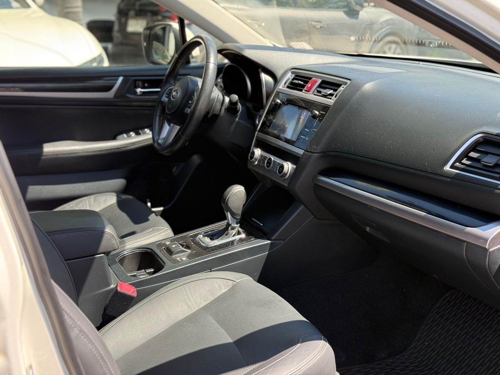 SUBARU OUTBACK 2.0 DIESEL AWD 2018 - Imagen 18 de 19