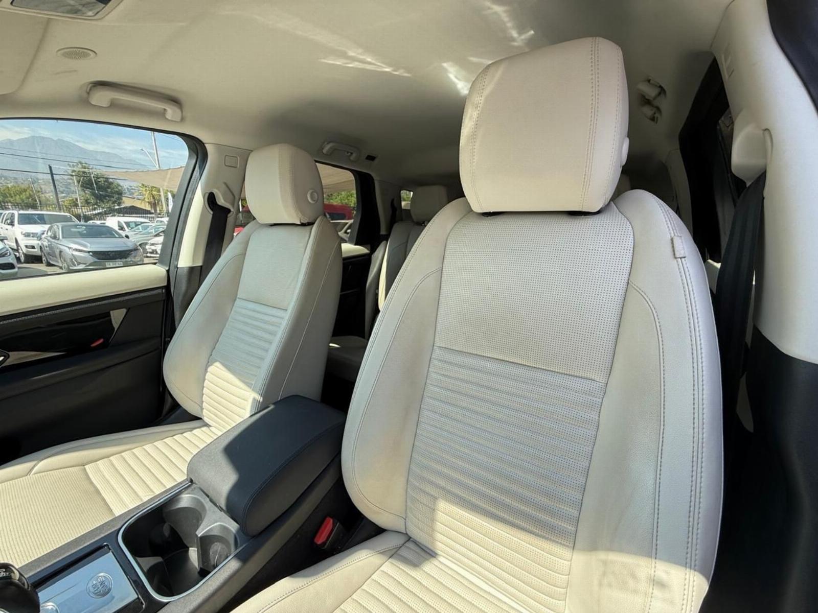 LAND ROVER DISCOVERY SPORT DIESEL 2.0 2023 - Imagen 13 de 15