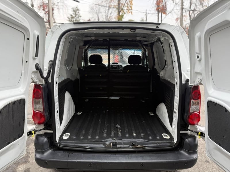 Citroën BERLINGO HDI DIESEL FULL AC 2018 - Imagen 17 de 17