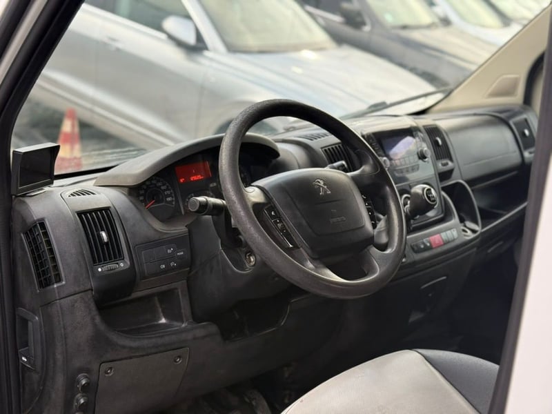Peugeot BOXER 2.0 HDI 2019 - Imagen 7 de 15