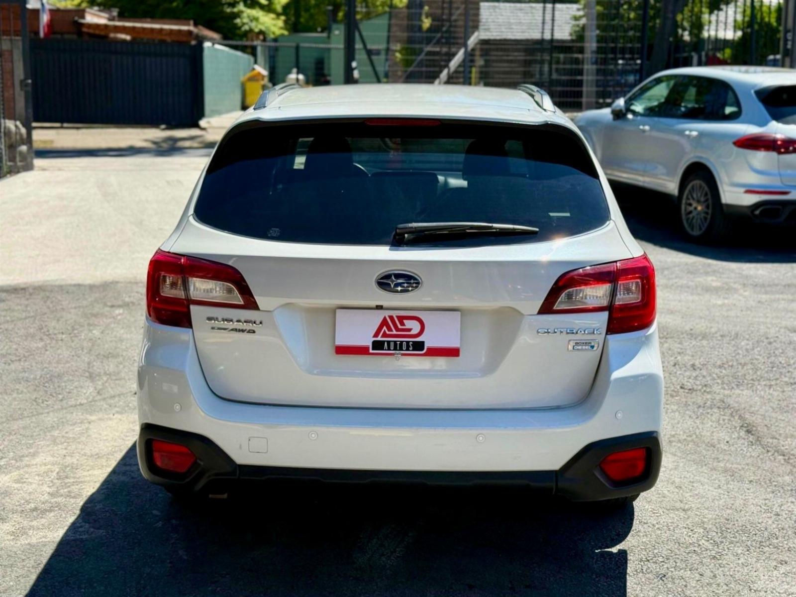 SUBARU OUTBACK 2.0 DIESEL AWD 2018 - Imagen 5 de 19