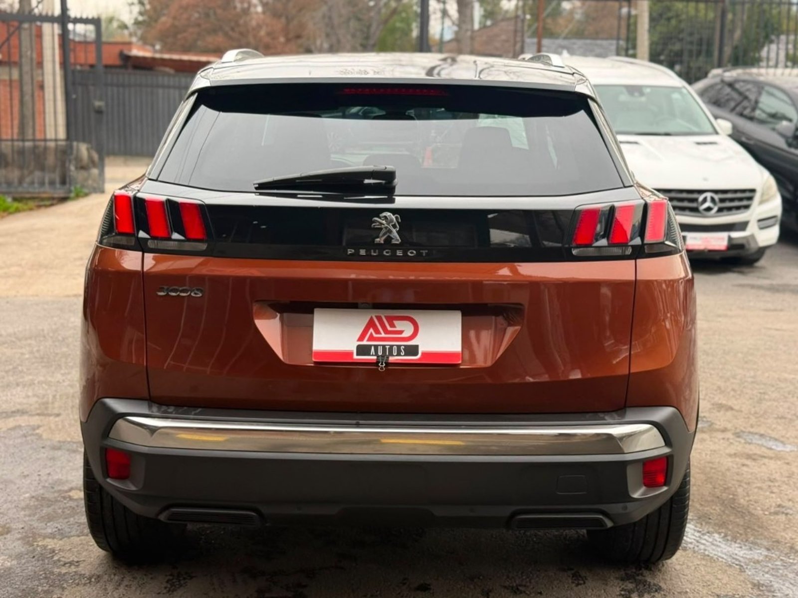 Peugeot 3008 ALLURE BLUE HDI 1.5T 2020 - Imagen 5 de 16