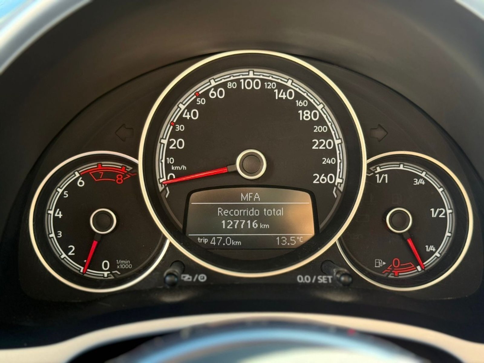 VOLKSWAGEN BEETLE COUPE 1.4T AT 2019 - Imagen 12 de 17