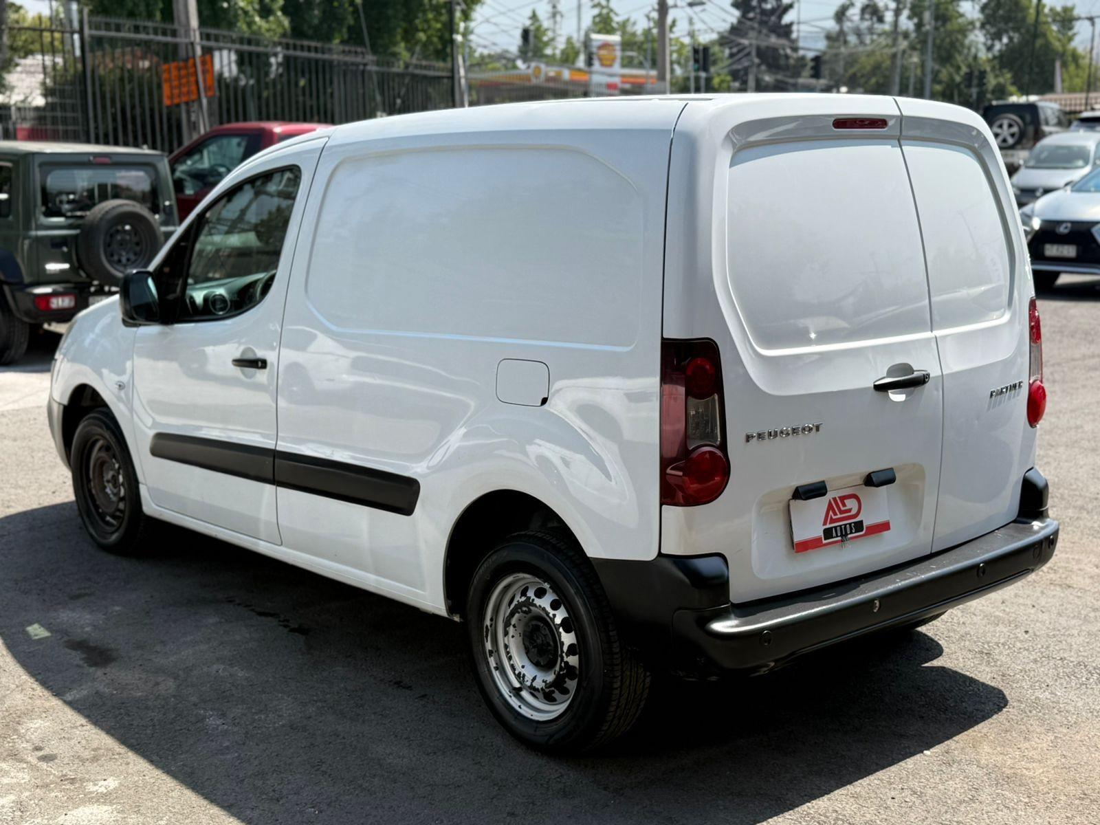 PEUGEOT PARTNER HDI 1.6 MT DIESEL 2019 - Imagen 6 de 16