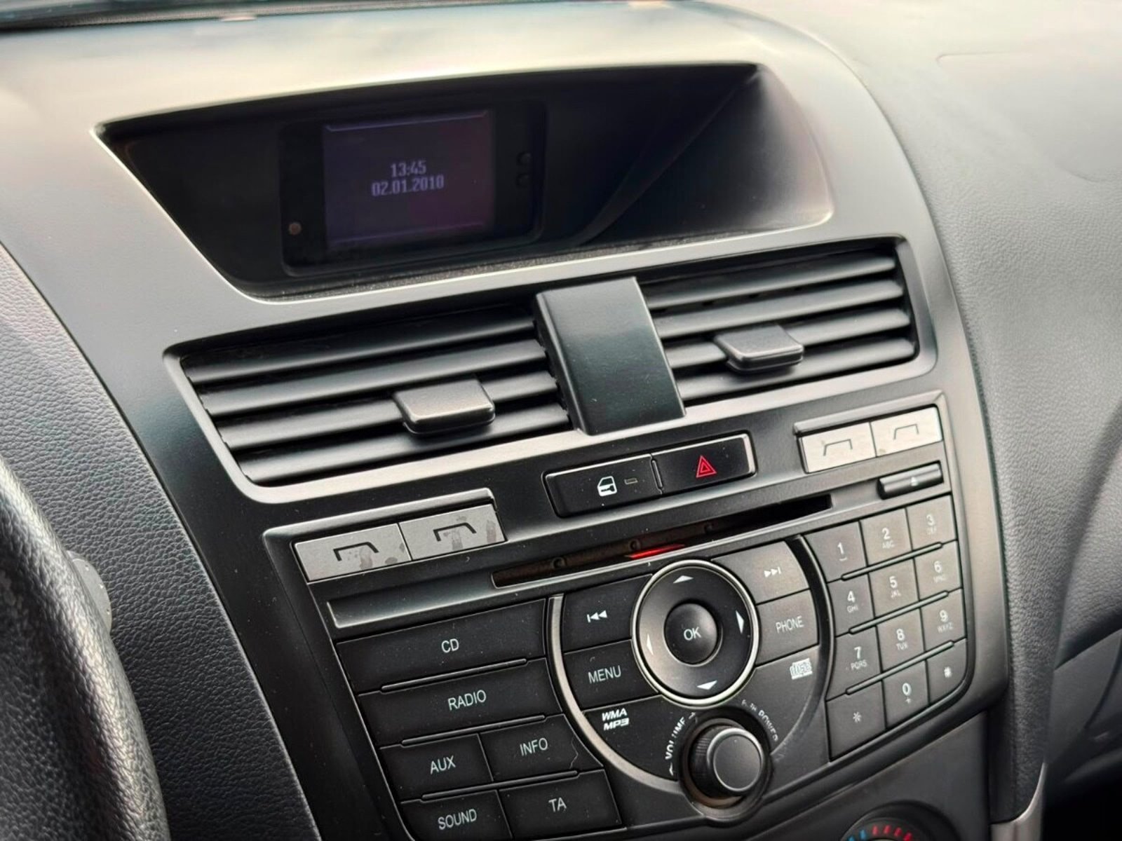 Mazda BT-50 2.2 DIESEL 4X2 MT 2019 - Imagen 12 de 17