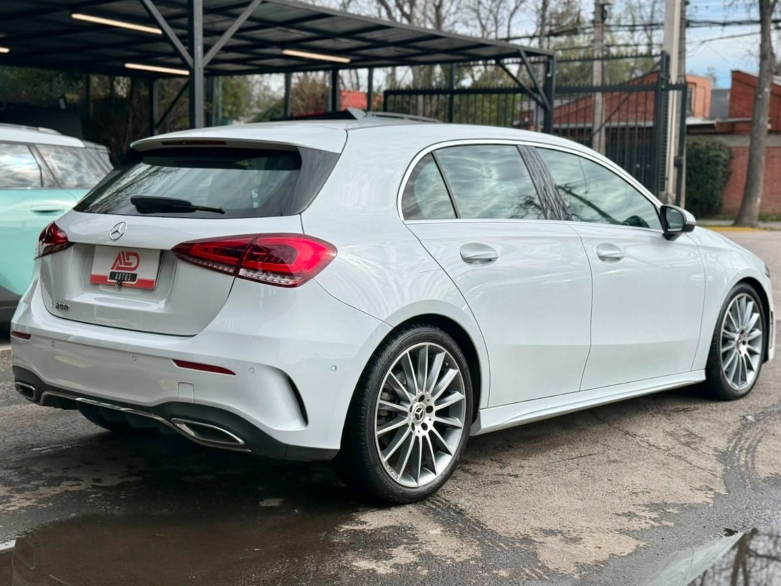 Mercedes-Benz A200 AMG LINE 2.0 2021 - Imagen 4 de 19