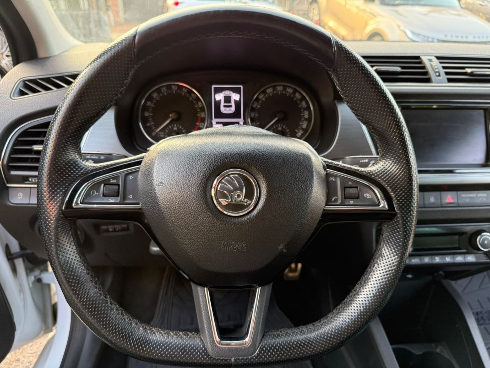 SKODA FABIA TDI 1.4 MT 2018 - Imagen 10 de 17