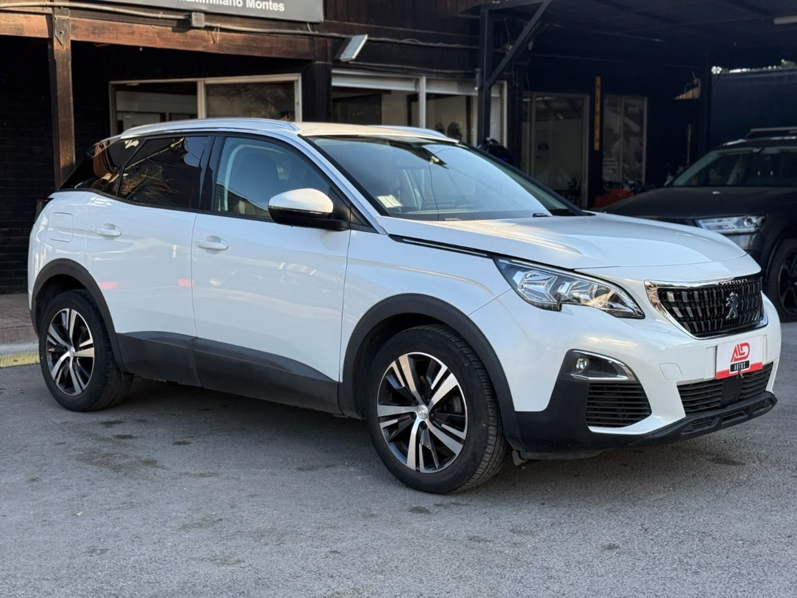Peugeot 3008 ACTIVE THP 1.6 AT 2021 - Foto 3 de 18