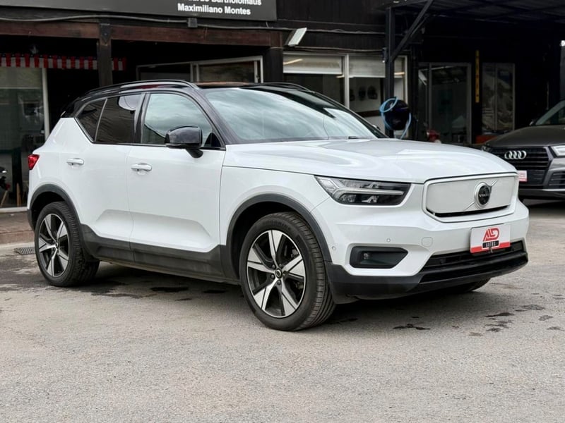 Volvo XC40 P8 PRESTIGE 2022 - Imagen 3 de 15