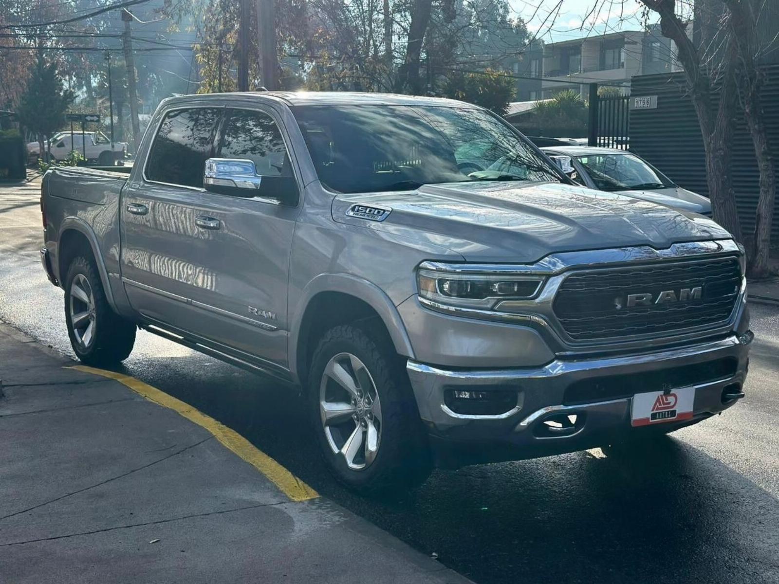 RAM 1500 LIMITED 5.7 2020 - Foto 3 de 20