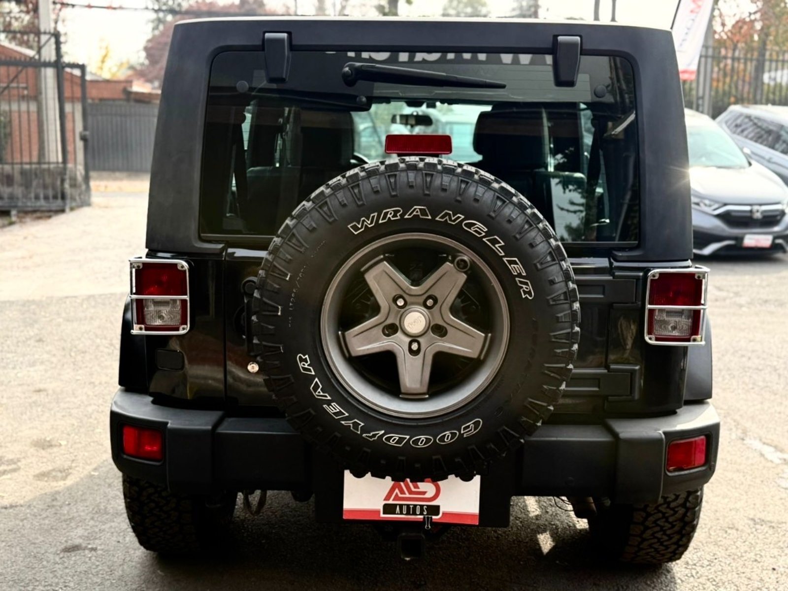 JEEP WRANGLER UNLIMITED SPORT 2013 - Imagen 5 de 18