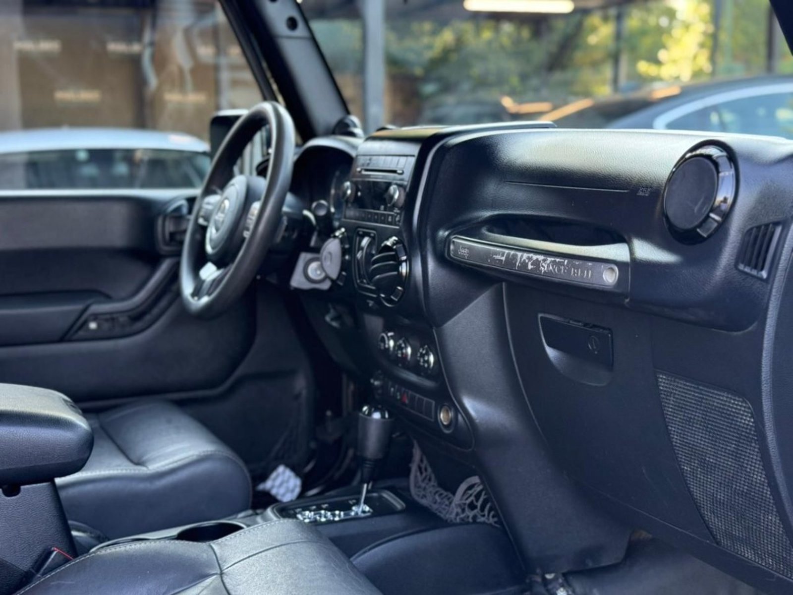 JEEP WRANGLER UNLIMITED SPORT 2013 - Imagen 12 de 18
