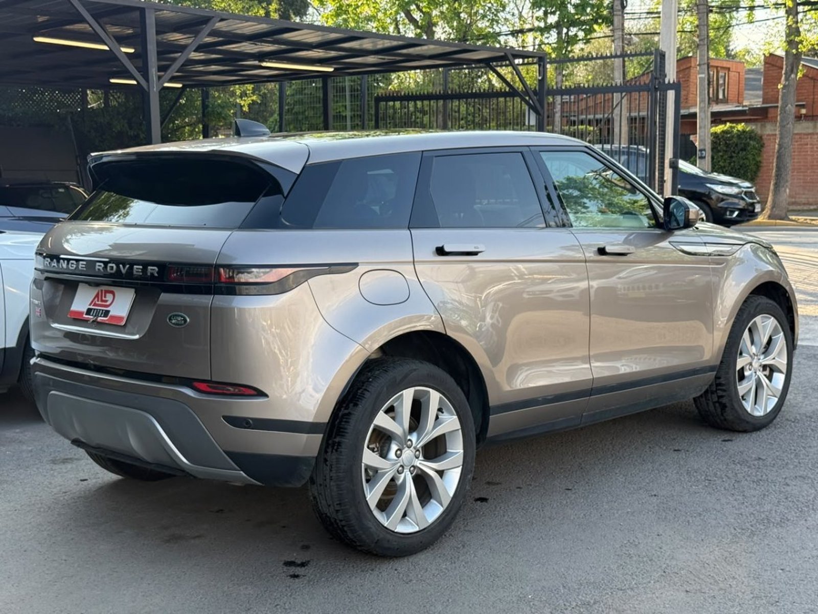 Land Rover RANGE ROVER EVOQUE HSE 2023 - Foto 4 de 16