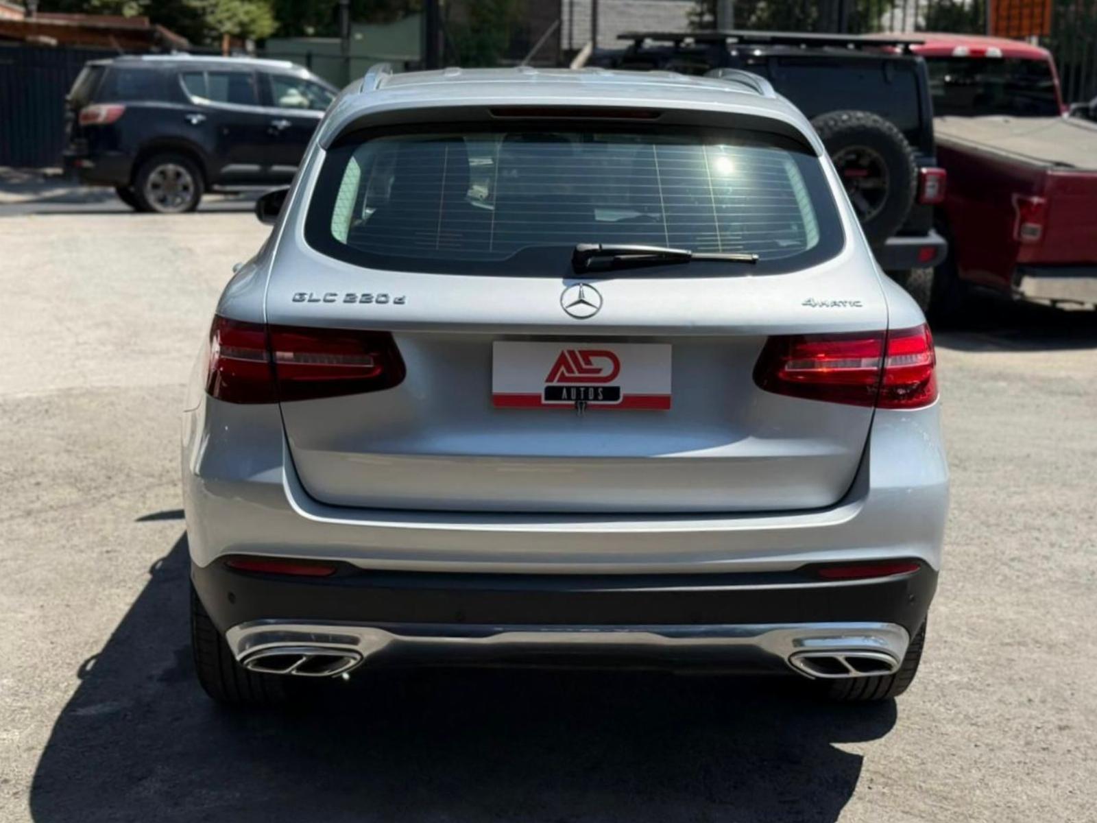 Mercedes-Benz GLC 220D 4MATIC DIESEL 2018 - Foto 5 de 19