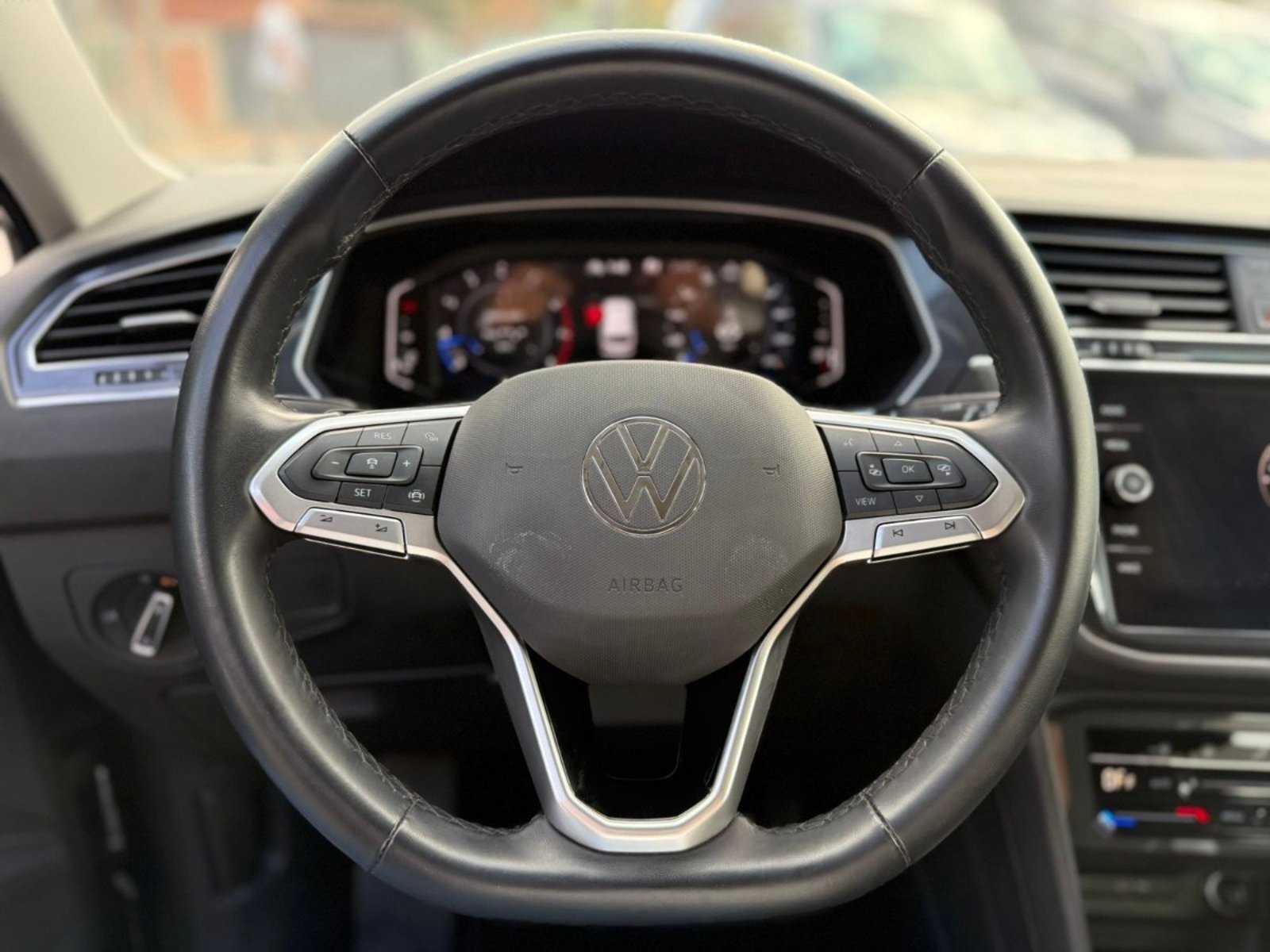 VOLKSWAGEN TIGUAN COMFORTLINE 1.4T 2024 - Imagen 10 de 18