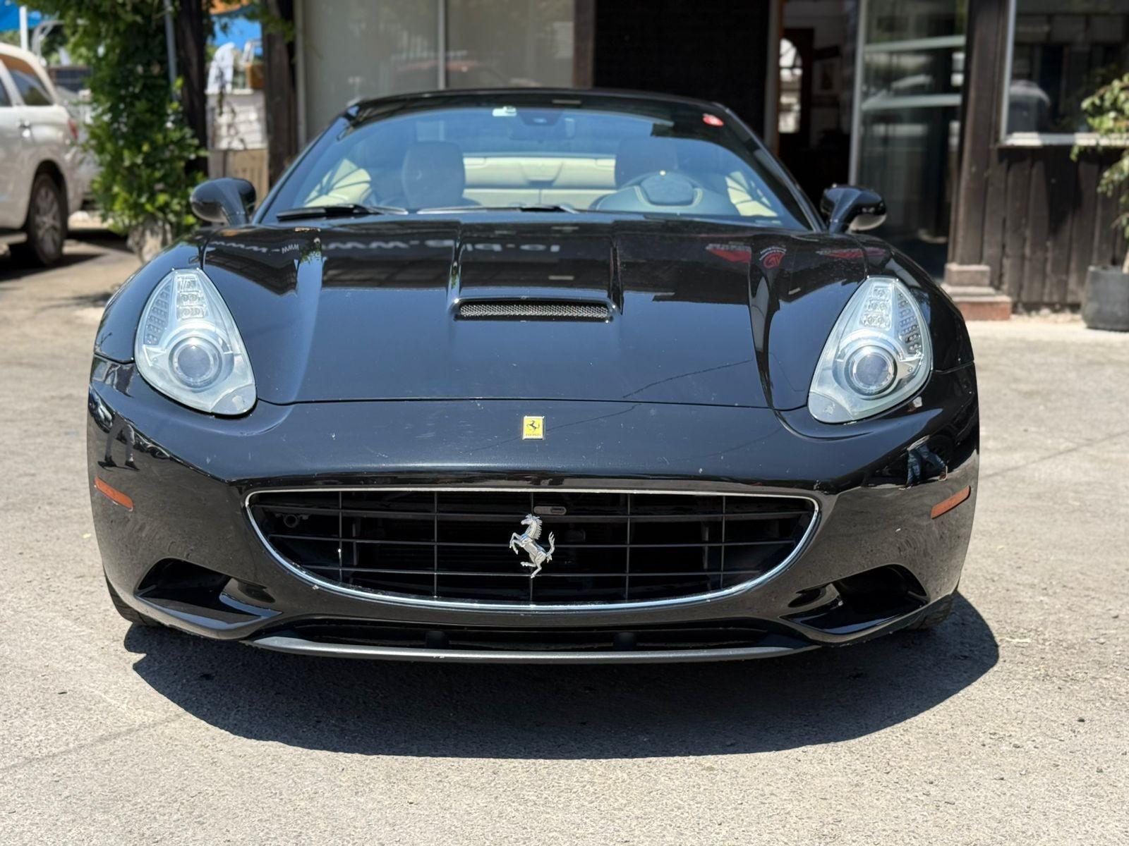 Ferrari CALIFORNIA F149 4.3 2011 - Foto 2 de 20
