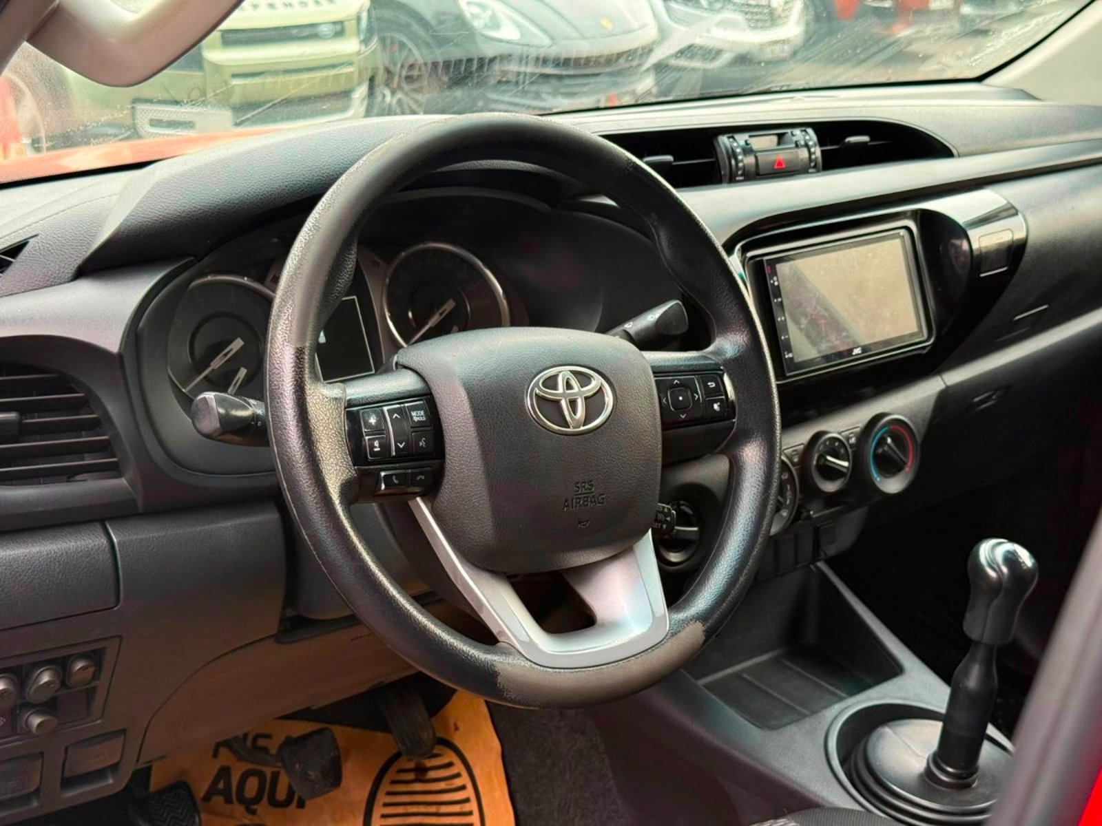 Toyota HILUX DX 4X4 MT 2.4 2023 - Imagen 8 de 17