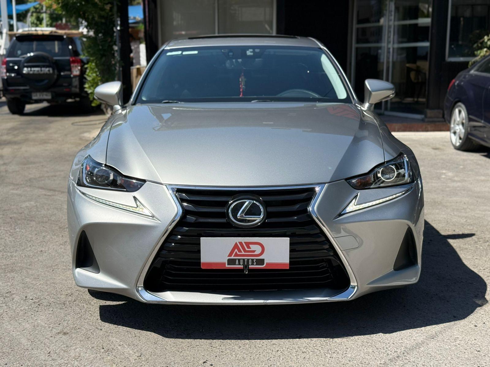Lexus IS 200 2.0 TURBO 2017 - Foto 3 de 20