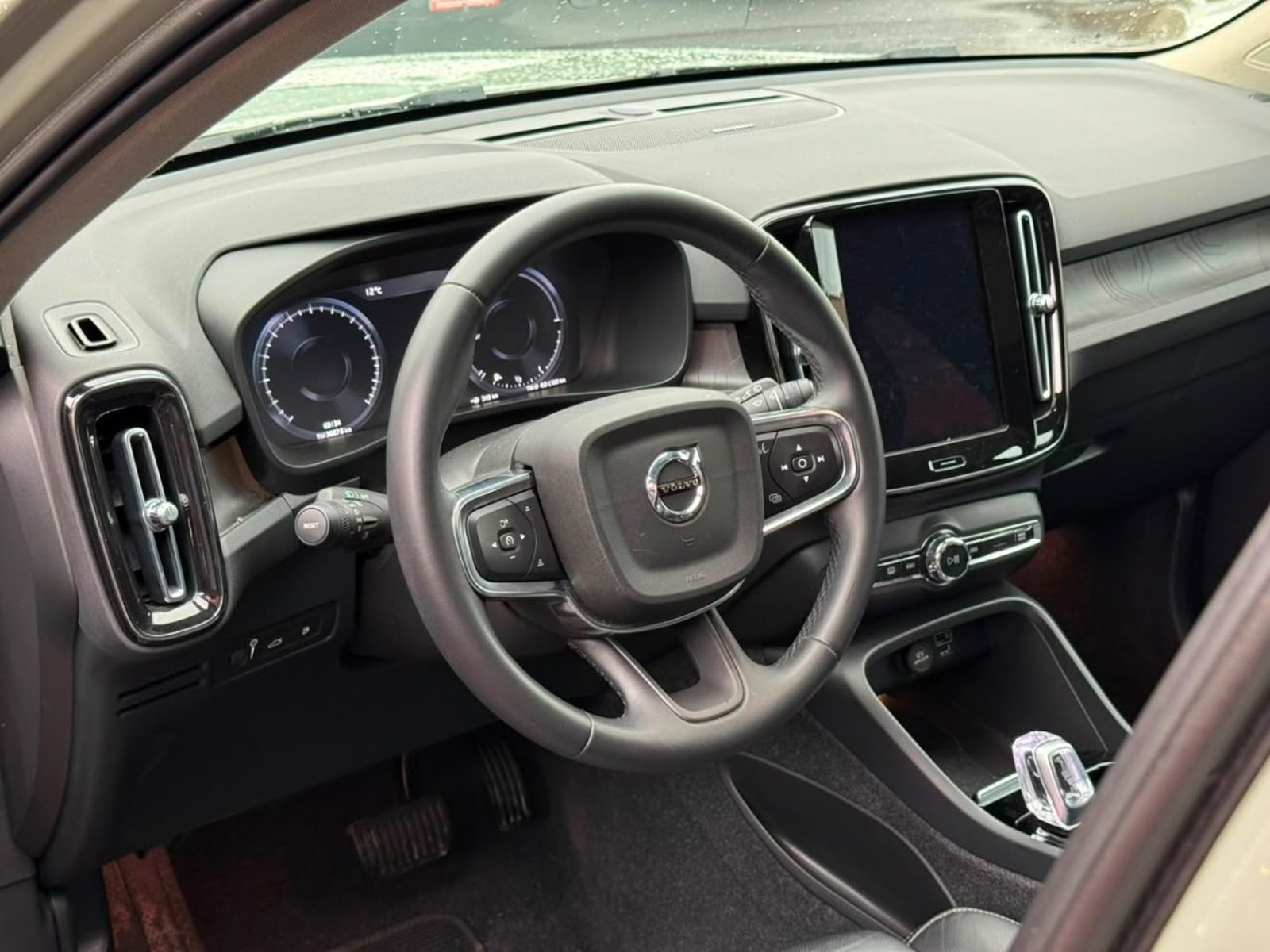 Volvo XC40 T5 HYBRID R DESING 1.5T 2023 - Imagen 7 de 18