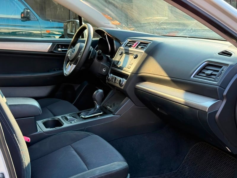 Subaru OUTBACK XS CVT 2.5 AWD 2015 - Imagen 9 de 15