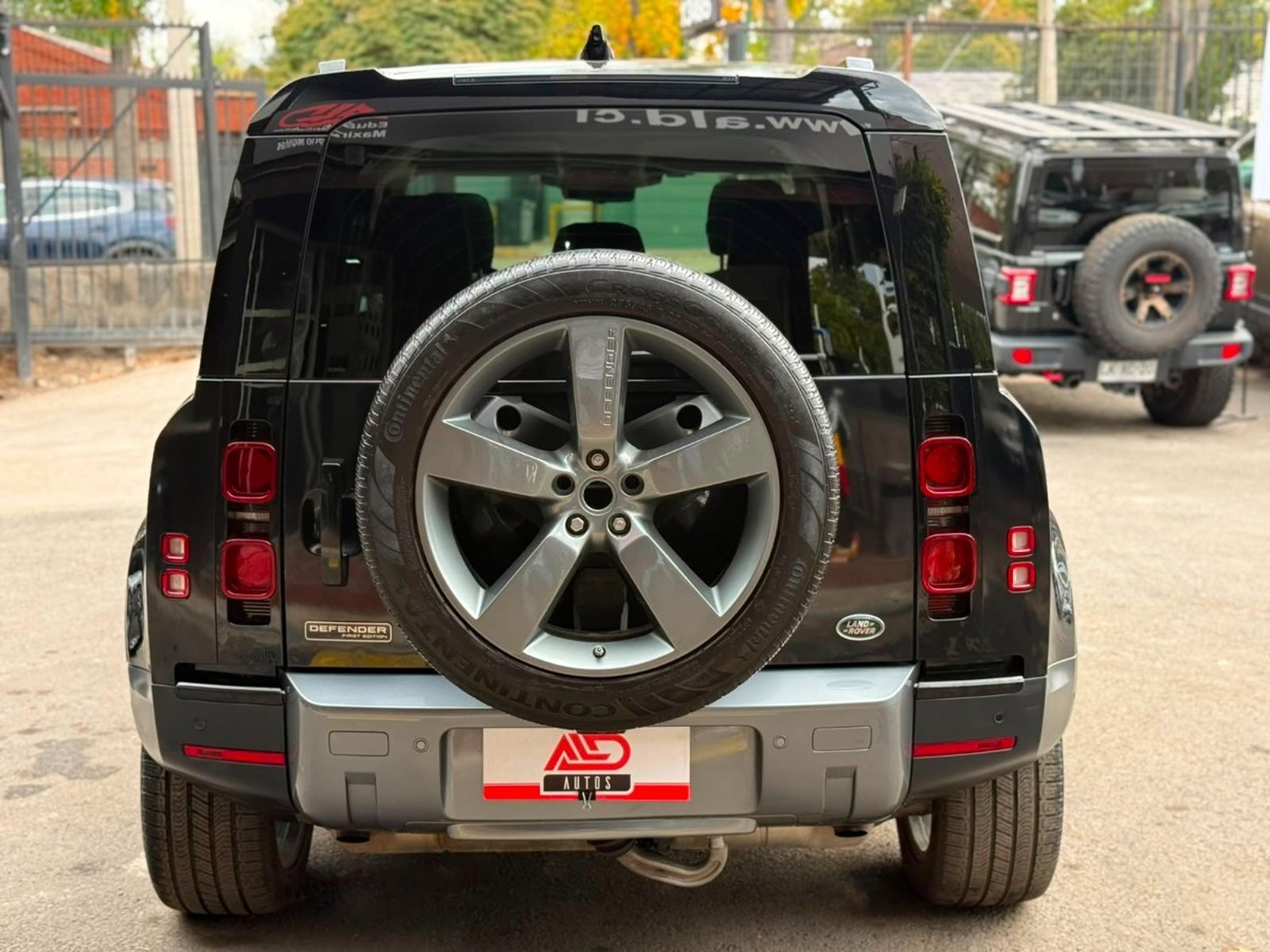 Land Rover DEFENDER 110 2021 - Foto 4 de 18