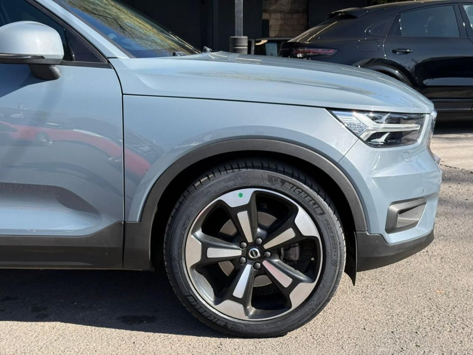 VOLVO XC40 D4 AWD MOMENTUM PLUS 2020 - Imagen 8 de 20