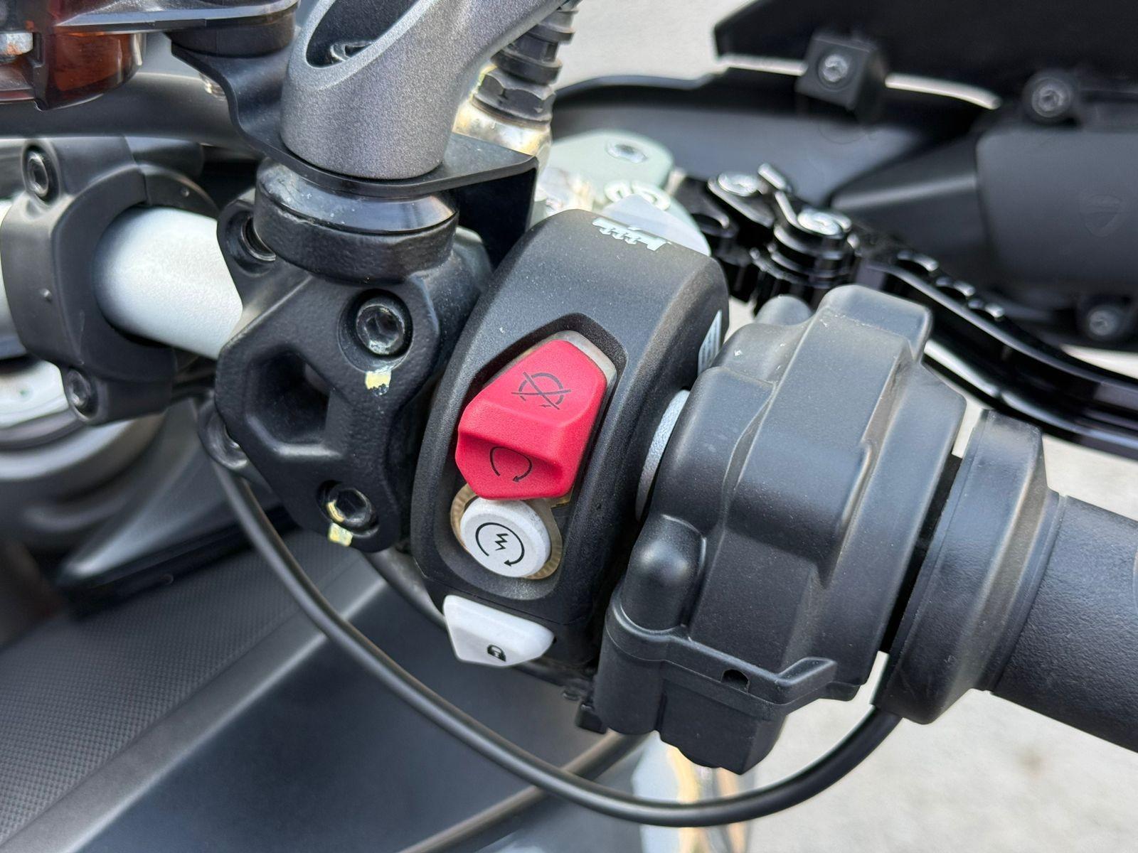 DUCATI MULTISTRADA V2 S 2024 - Imagen 10 de 11