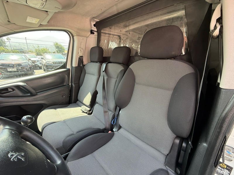 Peugeot PARTNER HDI 1.6 MT DIESEL IMPECABLE 2019 - Imagen 14 de 16