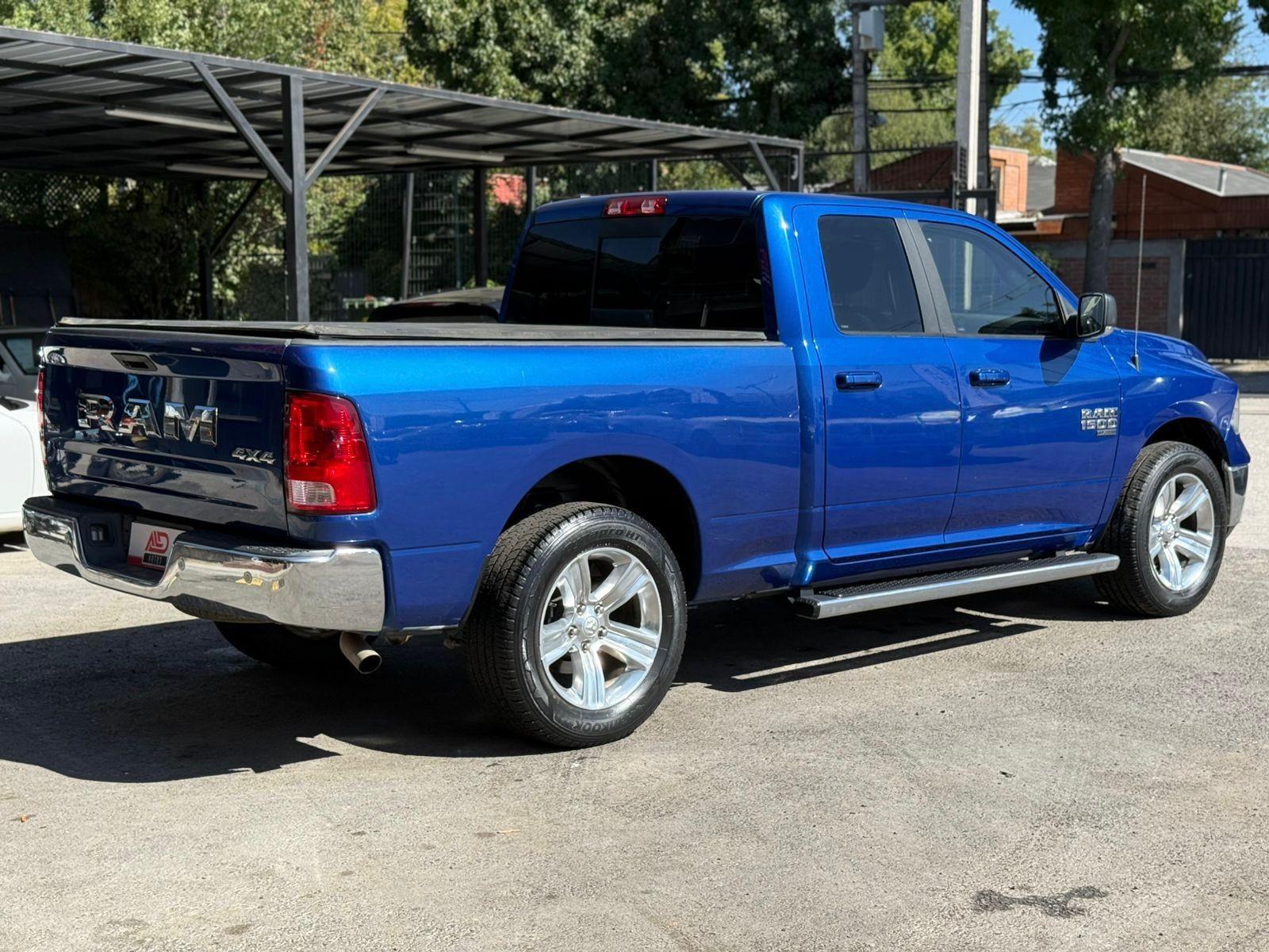 RAM 1500 SLT 3.6 4X4 2020 - Foto 4 de 14