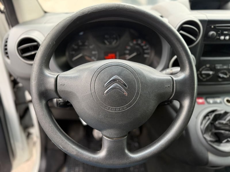 Citroën BERLINGO HDI DIESEL FULL AC 2018 - Imagen 10 de 17