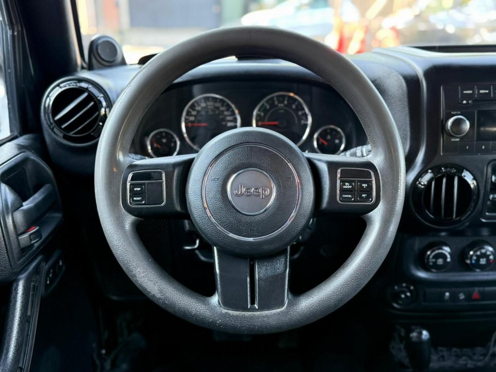 JEEP WRANGLER UNLIMITED SPORT 2013 - Imagen 10 de 20