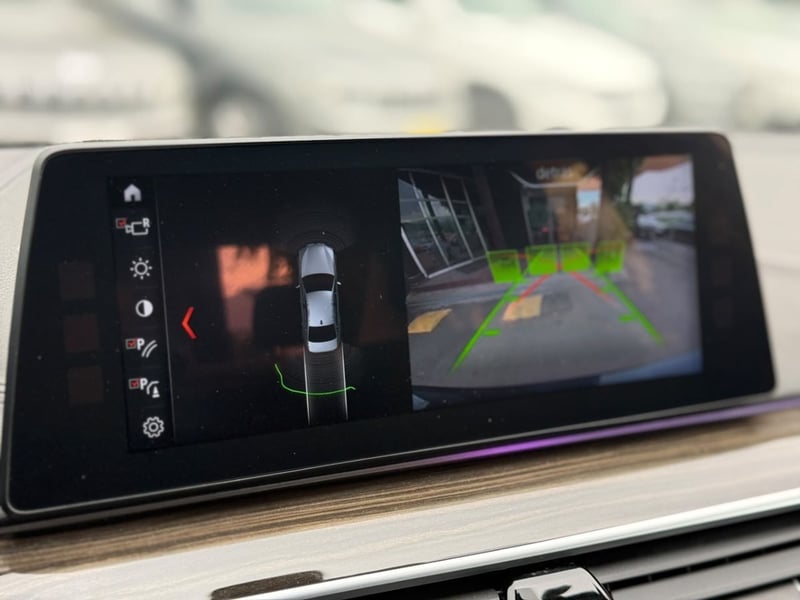 BMW 530I LUXURY 2.0 2018 - Imagen 12 de 18