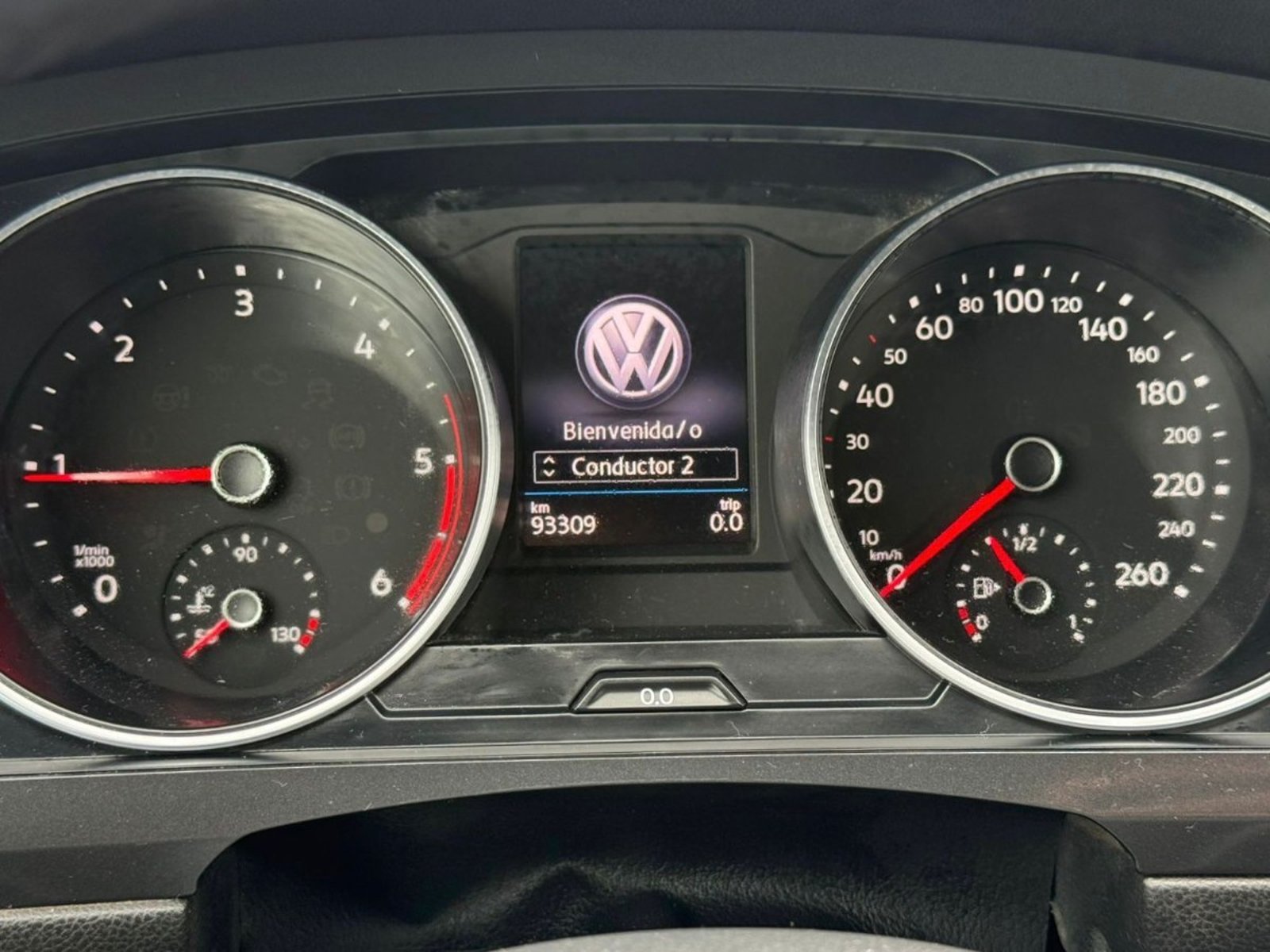 VOLKSWAGEN TIGUAN 2.0 TDI 4MOTION 2019 - Imagen 10 de 18