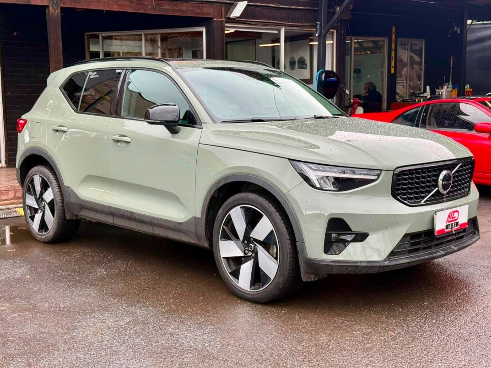 Volvo XC40 T5 HYBRID R DESING 1.5T 2023 - Foto 3 de 18