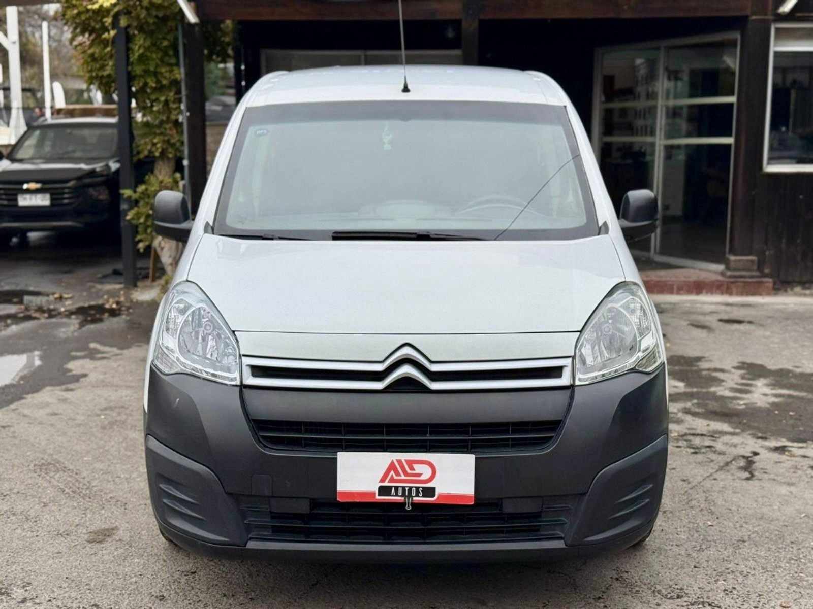 Citroën BERLINGO HDI DIESEL FULL AC 2018 - Foto 2 de 17