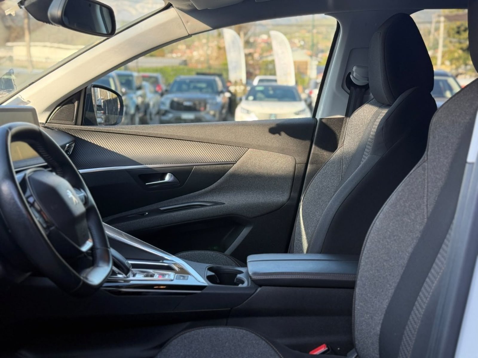 Peugeot 3008 ACTIVE THP 1.6 AT 2021 - Imagen 8 de 18