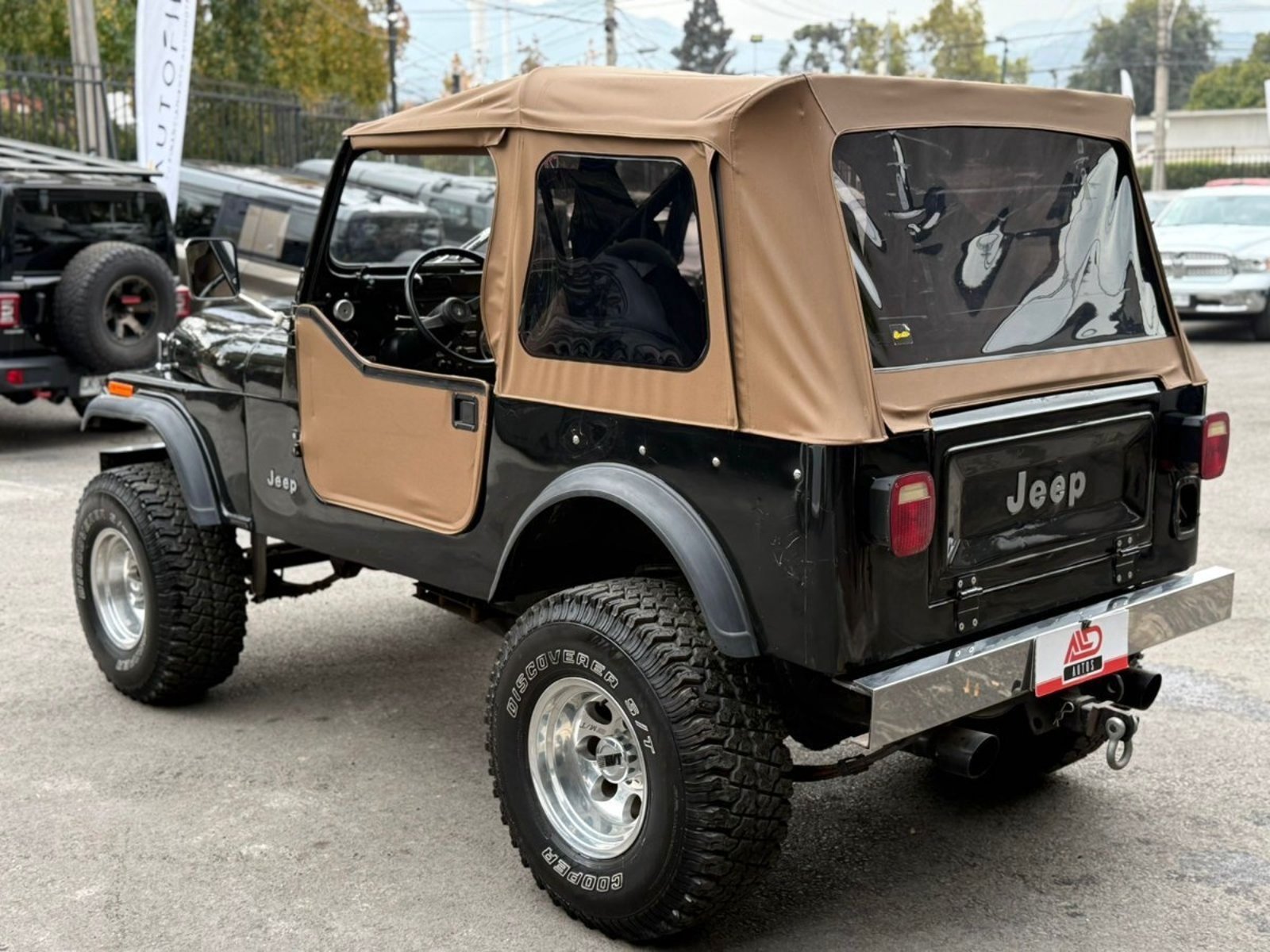JEEP CJ7 AT V8 5.7 1978 - Imagen 6 de 11