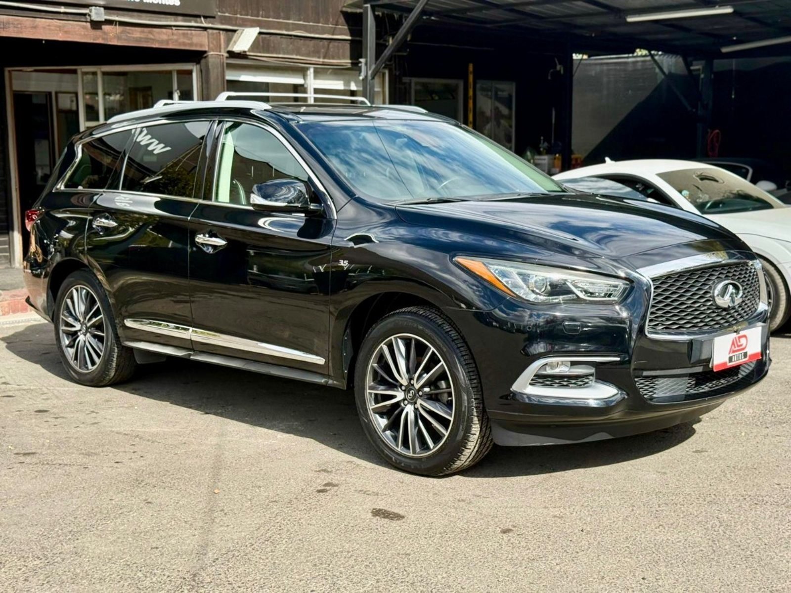 INFINITI QX60 LIMITED 3.5 V6 AWD 2017 - Imagen 3 de 19