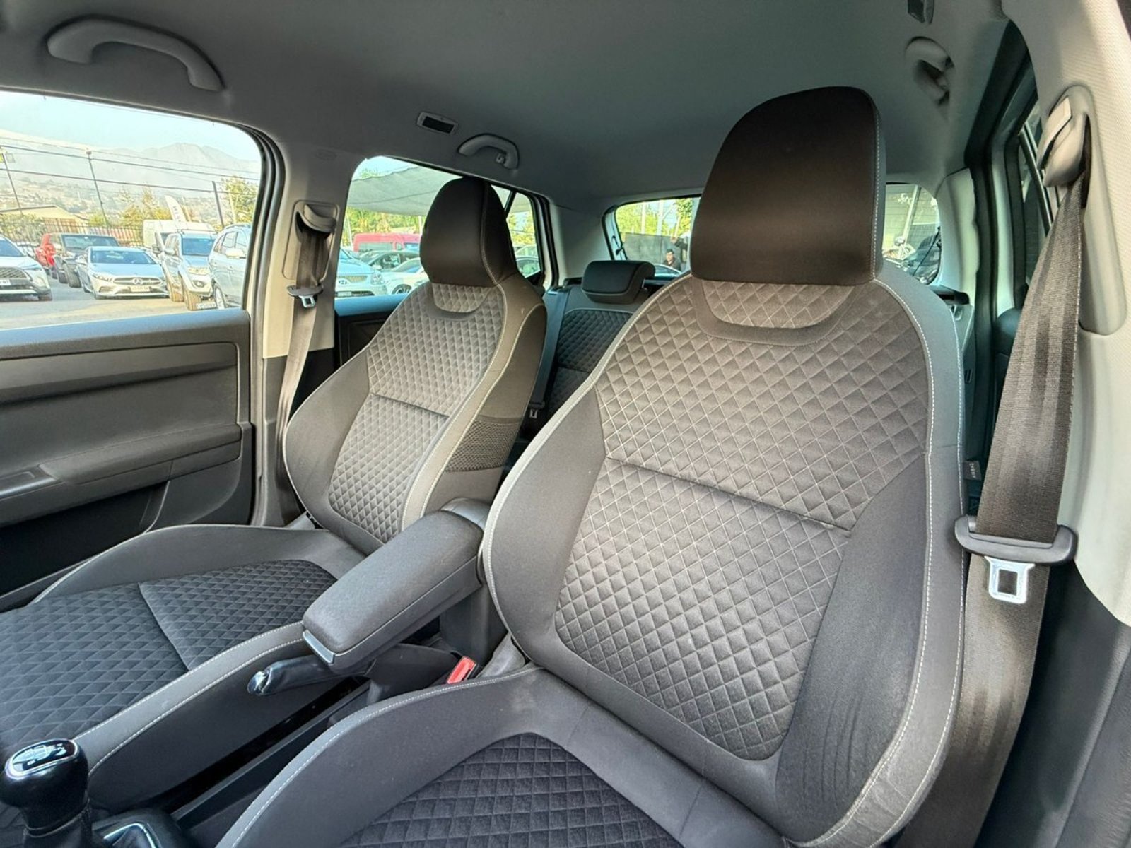 SKODA FABIA TDI 1.4 MT 2018 - Imagen 16 de 17