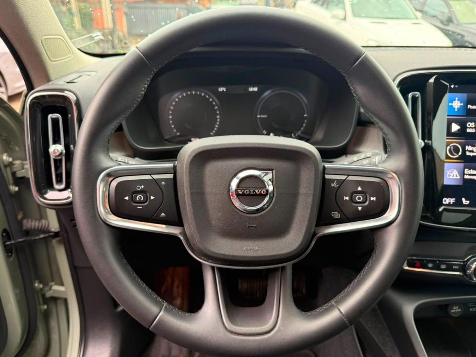Volvo XC40 T5 HYBRID R DESING 1.5T 2023 - Imagen 10 de 18