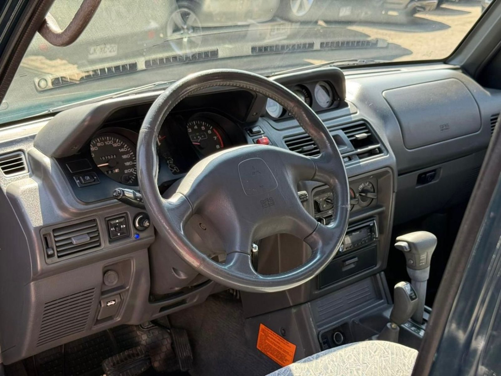 MITSUBISHI MONTERO 3.5 AT 4WD 1999 - Imagen 8 de 17