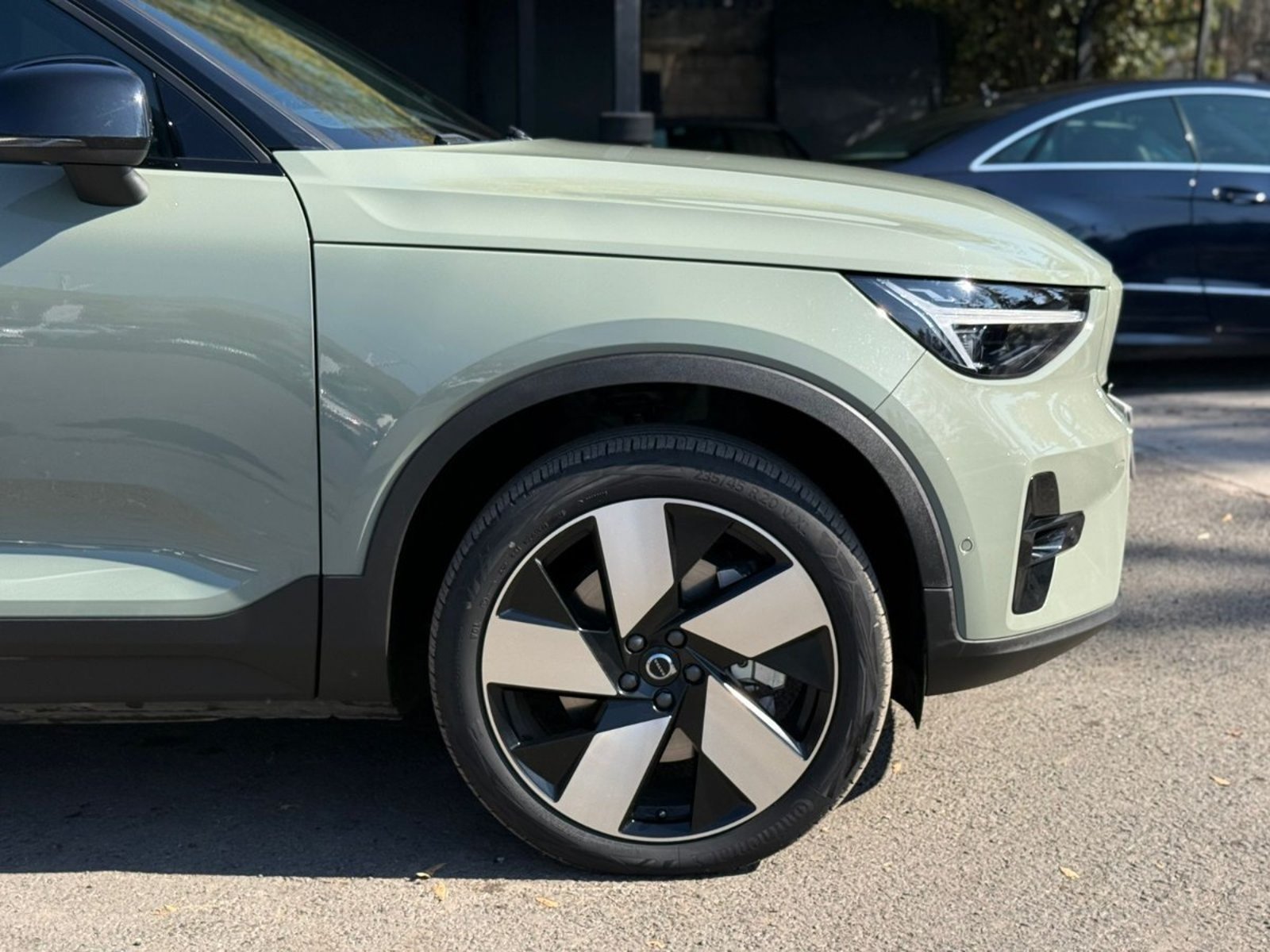 VOLVO EX40 P8 AWD 2025 - Imagen 7 de 20
