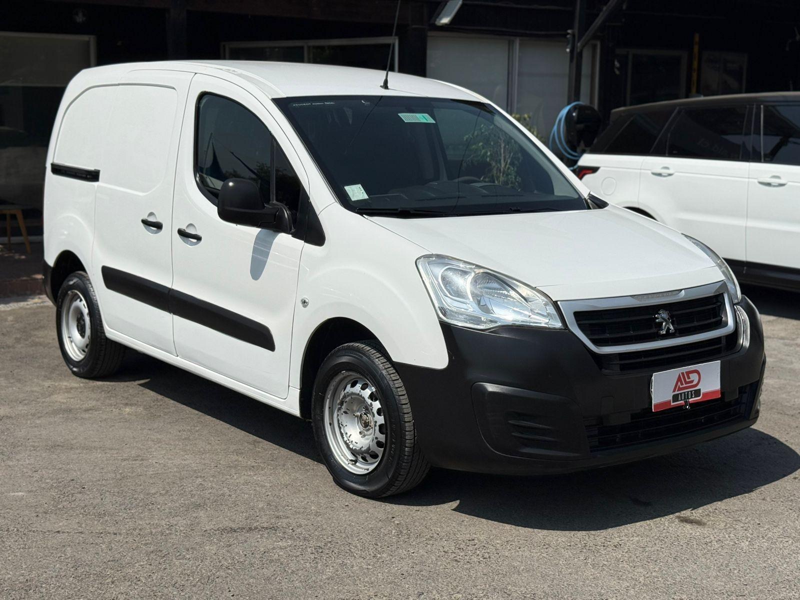 Peugeot PARTNER HDI 1.6 MT DIESEL IMPECABLE 2019 - Foto 2 de 16