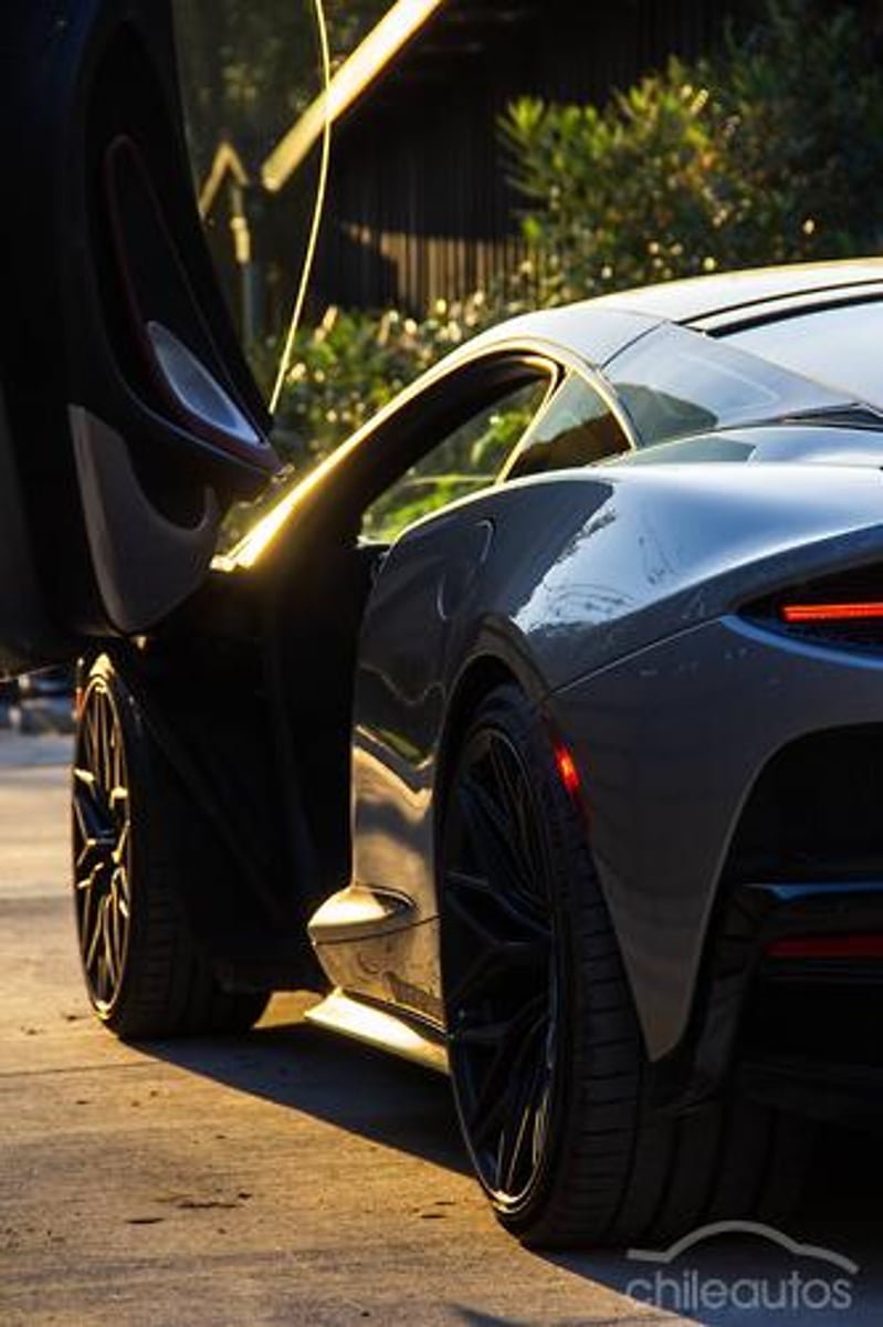 McLaren GT 2022 - Imagen 13 de 20