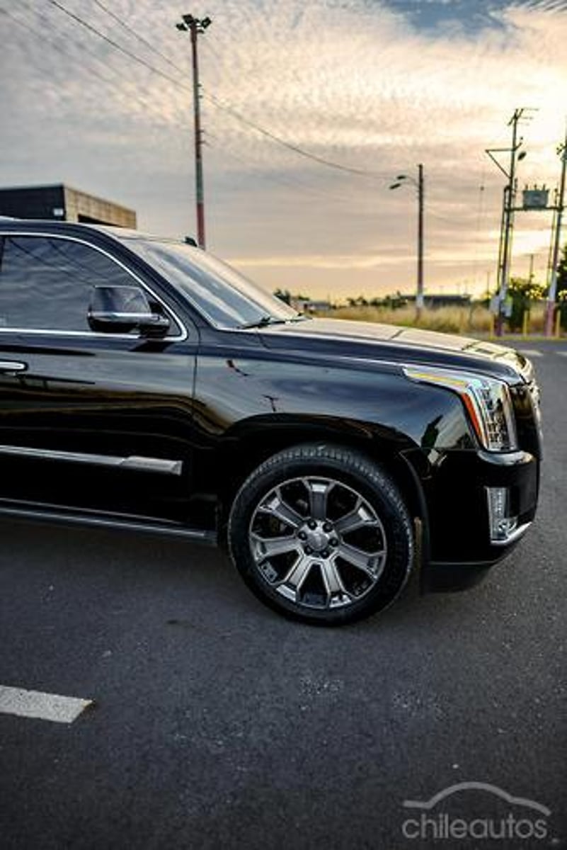 Cadillac Escalade 2016 - Imagen 14 de 17