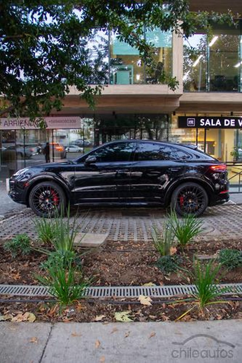 Porsche Cayenne 2022 - Imagen 11 de 20