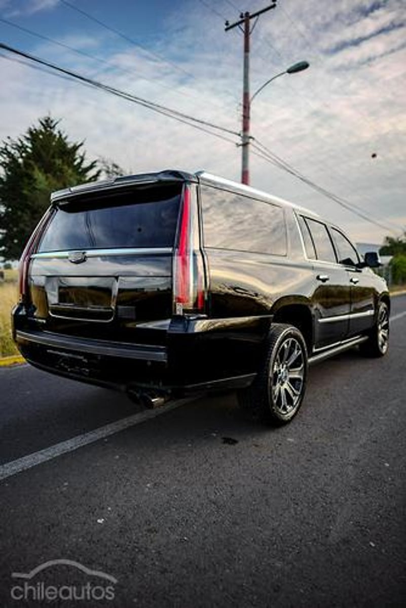 Cadillac Escalade 2016 - Imagen 16 de 17