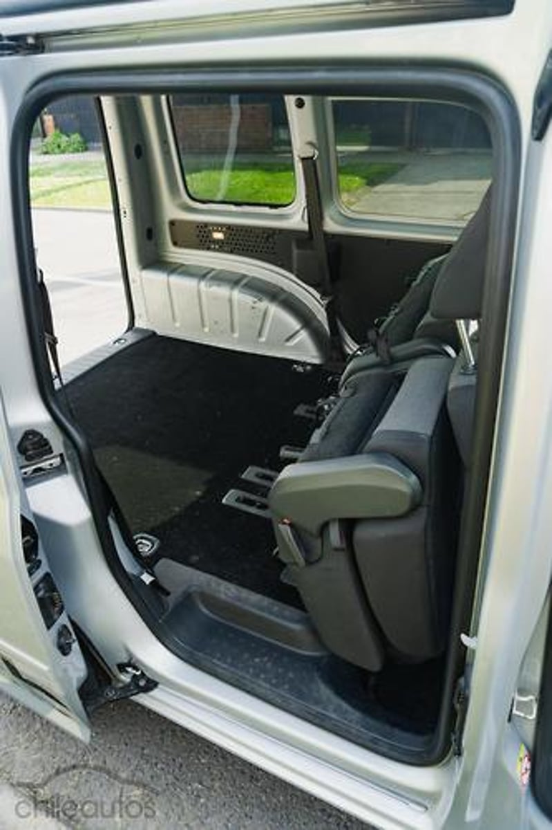 Volkswagen Caddy 2019 - Imagen 14 de 17