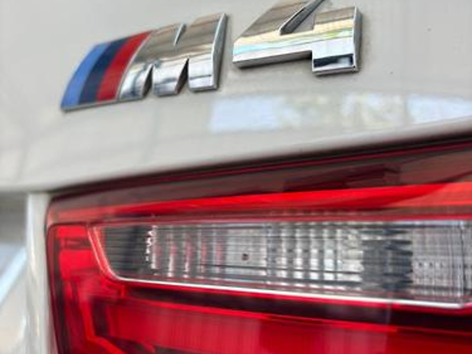 BMW M4 2015 - Foto 3 de 15
